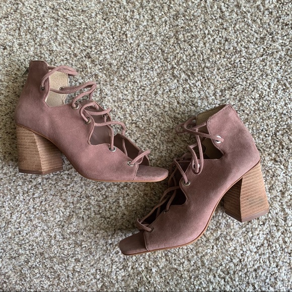 Vince Camuto Nahara Sandal Pink - Picture 3 of 5